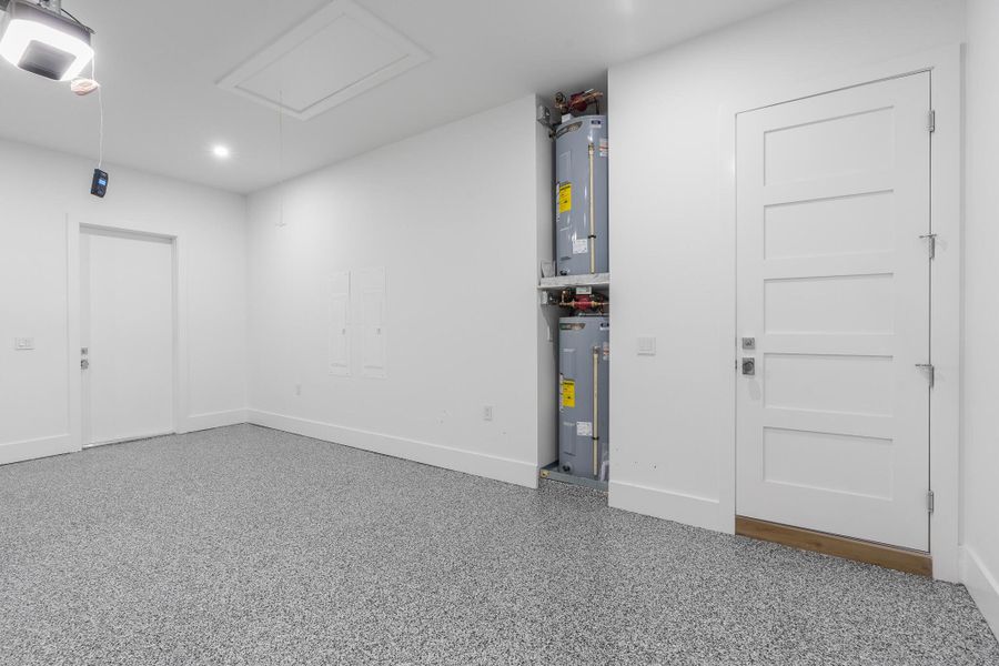 Spacious, unfurnished interior of a new home in , Boynton Beach (Image 20). Spacious, unfurnished interior of a new home in , Boynton Beach (Image 20).