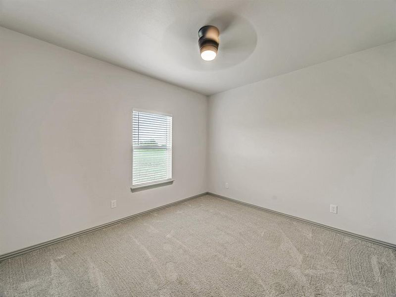 Spacious, unfurnished interior of a new home in , Celeste (Image 34).