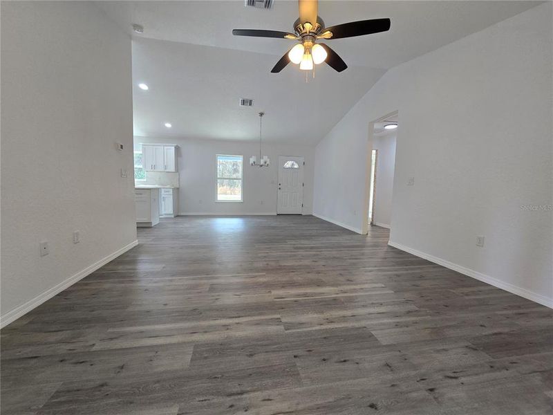 Spacious, unfurnished interior of a new home in , Ocklawaha (Image 18).