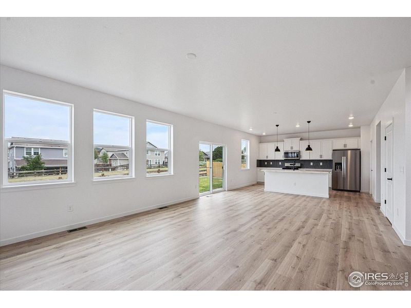 Spacious, unfurnished interior of a new home in Hansen Farm, Fort Collins (Image 13).