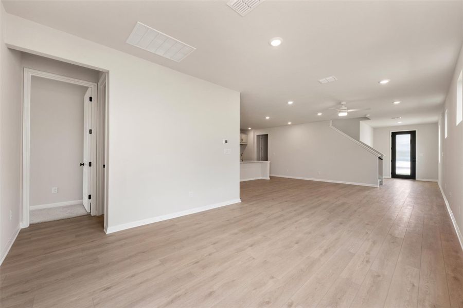 Spacious, unfurnished interior of a new home in Cannon Ranch, Dripping Springs (Image 27).