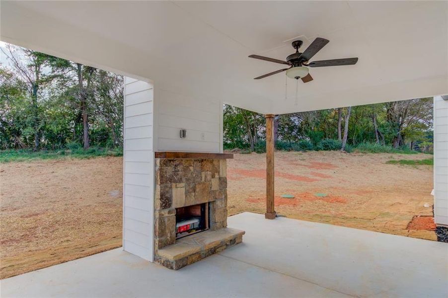 Exterior details and patio area of a home in , Lula (Image 3).