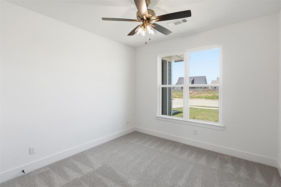 Spacious, unfurnished interior of a new home in , Tolar (Image 23).