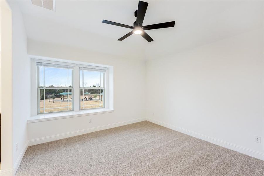 Spacious, unfurnished interior of a new home in Terracina, Rockwall (Image 30).