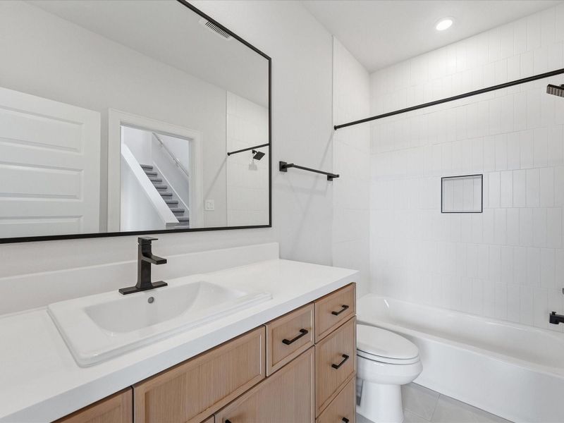 Furnished interior view inside a new home in Uptown District, Houston (Image 20). Furnished interior view inside a new home in Uptown District, Houston (Image 20).