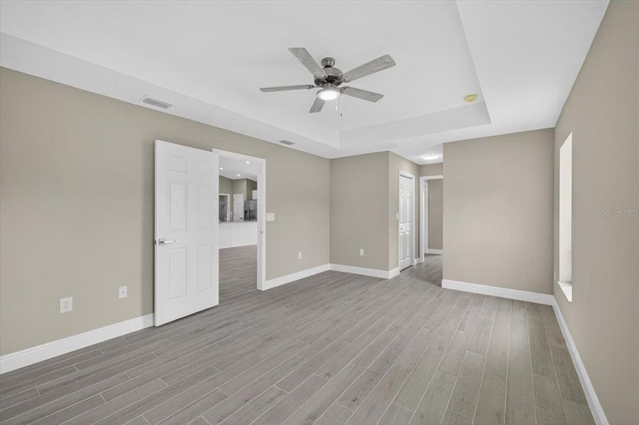 Spacious, unfurnished interior of a new home in , Spring Hill (Image 29).