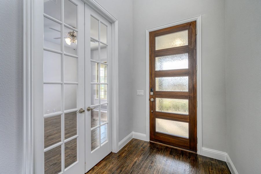 Representative unfurnished interior of a home built from the Portico by Stonehollow Homes in Heritage Grove, Blue Ridge (Image 16).