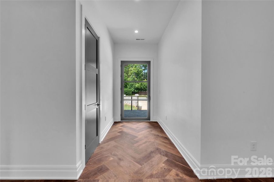 Spacious, unfurnished interior of a new home in , Charlotte (Image 18).