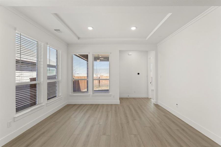 740 Wilderness - Dining (2)