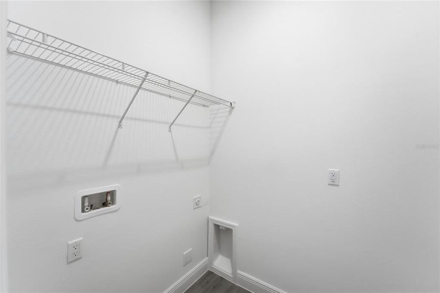 Spacious, unfurnished interior of a new home in , Ocala (Image 21).