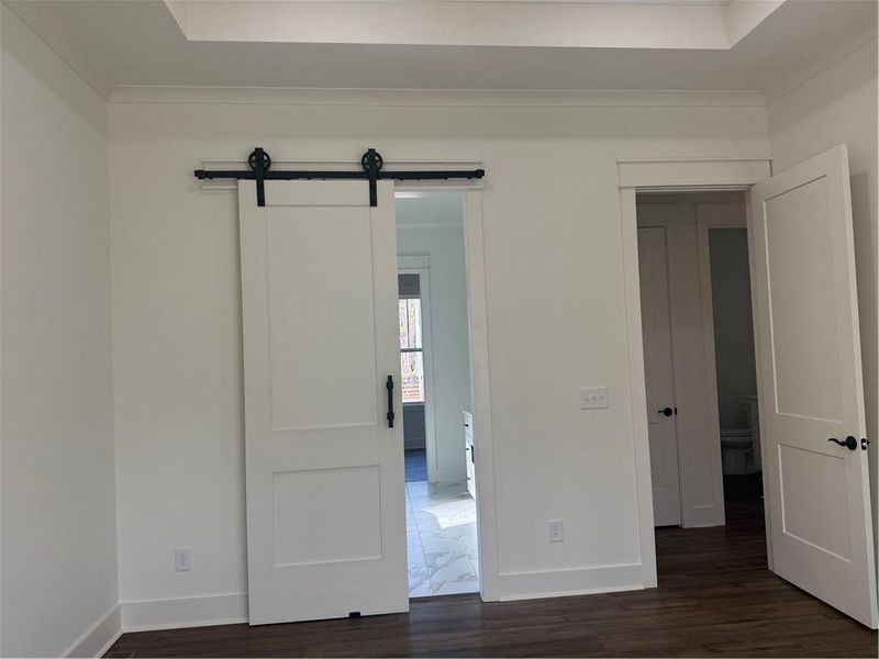 Spacious, unfurnished interior of a new home in , Waleska (Image 21).