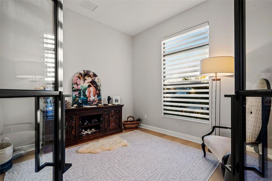 Furnished interior view inside a new home in , Sarasota (Image 61).