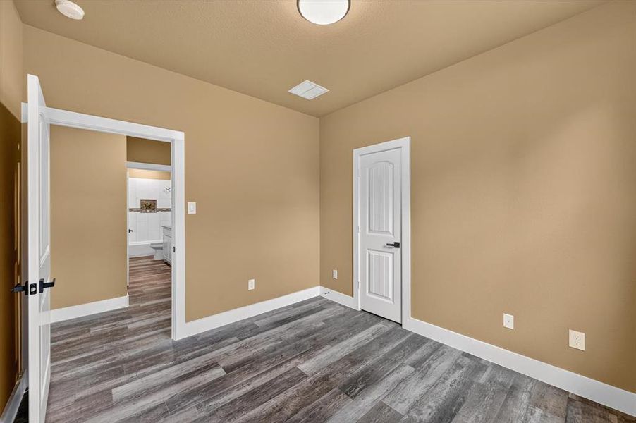 Spacious, unfurnished interior of a new home in , Waxahachie (Image 25). Spacious, unfurnished interior of a new home in , Waxahachie (Image 25).