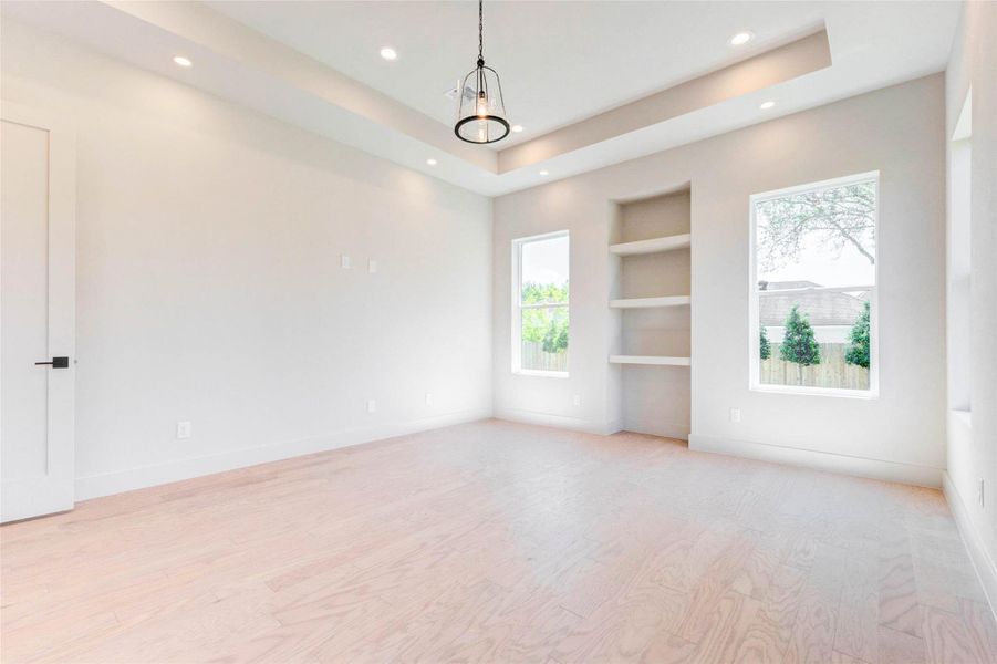 Spacious, unfurnished interior of a new home in , Fulshear (Image 30).