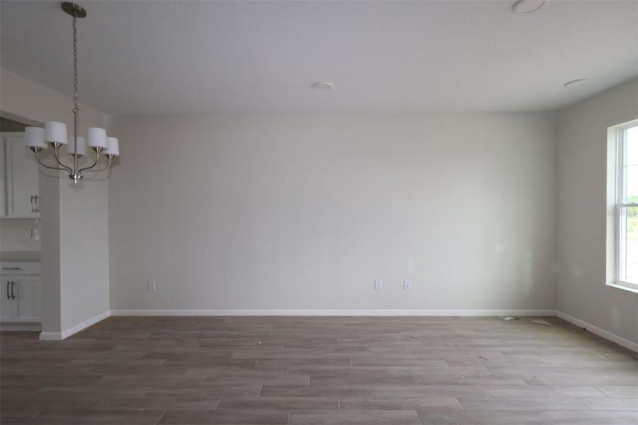 Spacious, unfurnished interior of a new home in Center Lake on the Park, St. Cloud (Image 10).