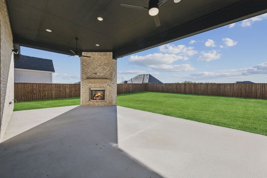 Representative exterior details of a home built from the Nicosa by Chesmar Homes in The Vines, Haslet (Image 2). Representative exterior details of a home built from the Nicosa by Chesmar Homes in The Vines, Haslet (Image 2).