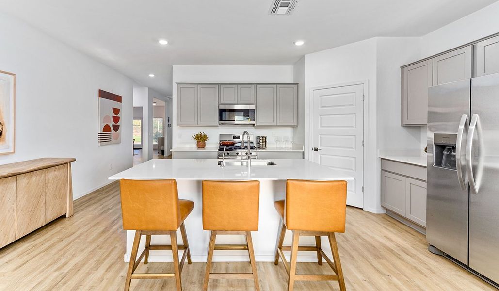 Furnished interior view inside a new home in Hanson Ridge, Vail (Image 7).