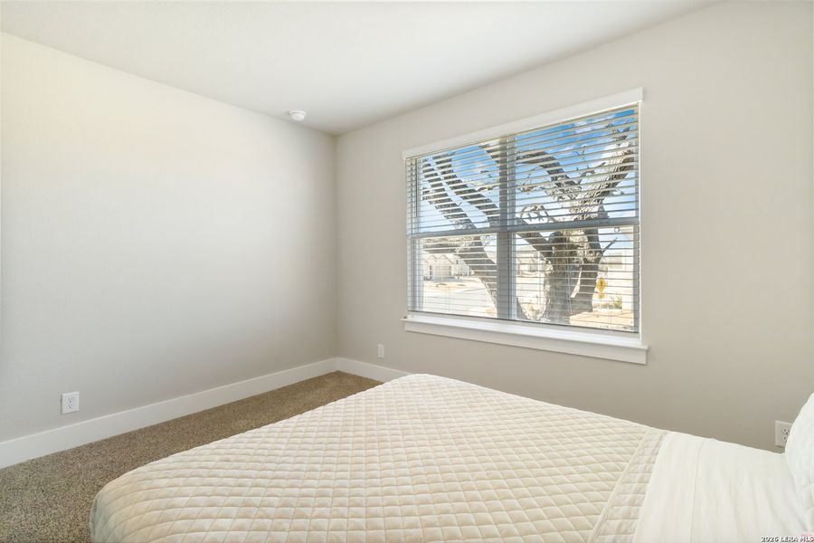 Spacious, unfurnished interior of a new home in Brookstone Creek, San Antonio (Image 20). Spacious, unfurnished interior of a new home in Brookstone Creek, San Antonio (Image 20).