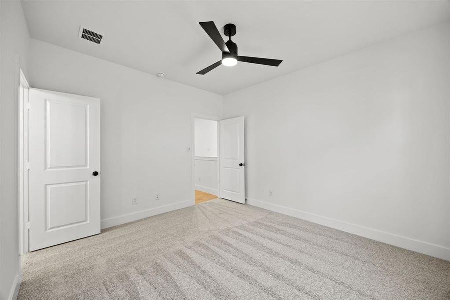Spacious, unfurnished interior of a new home in Fields, Frisco (Image 14).