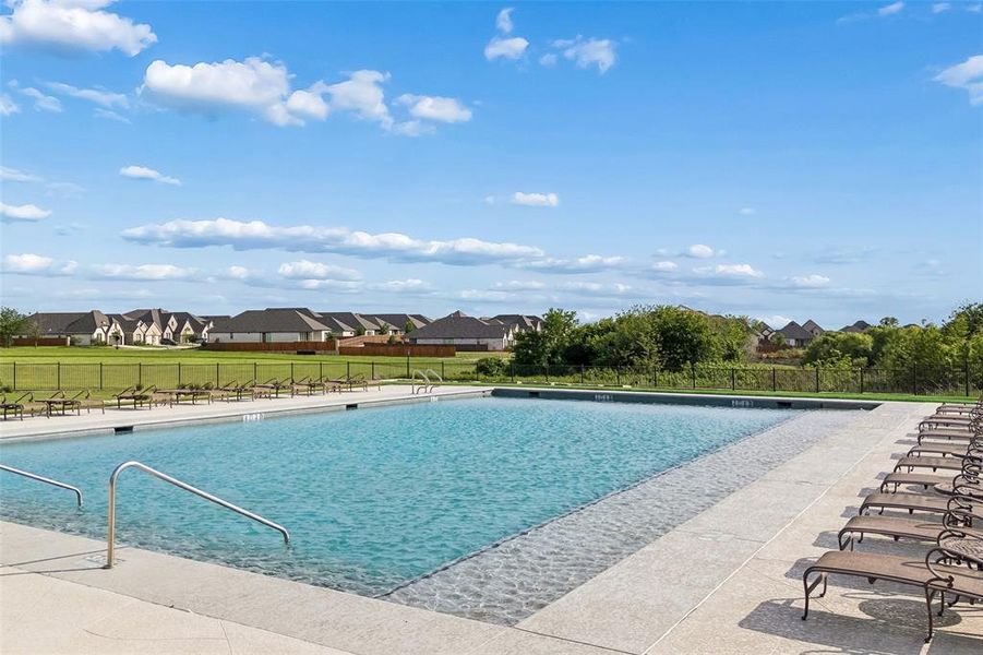 Community amenities in Devonshire, Forney (Image 27).
