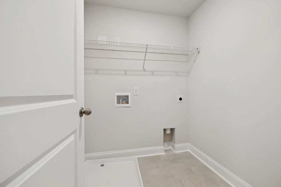 Spacious, unfurnished interior of a new home in Cades Bluff, Lebanon (Image 41).