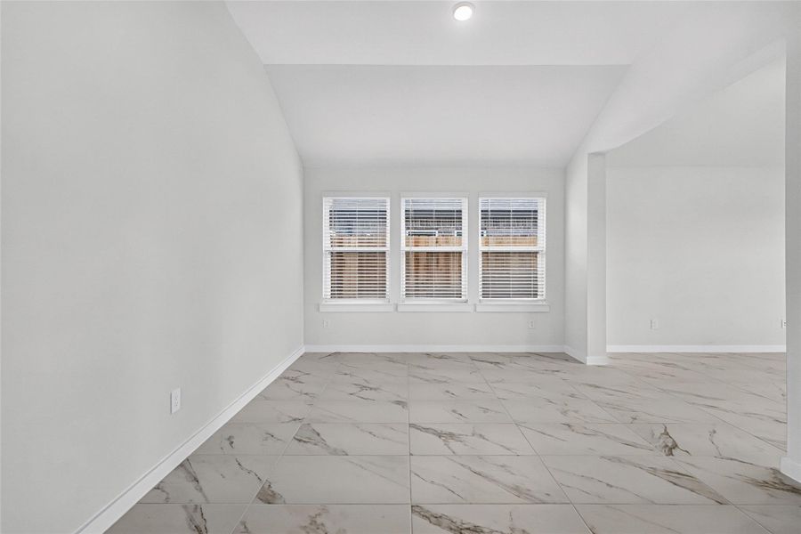 Spacious, unfurnished interior of a new home in Foxtail Palms, Manvel (Image 38).