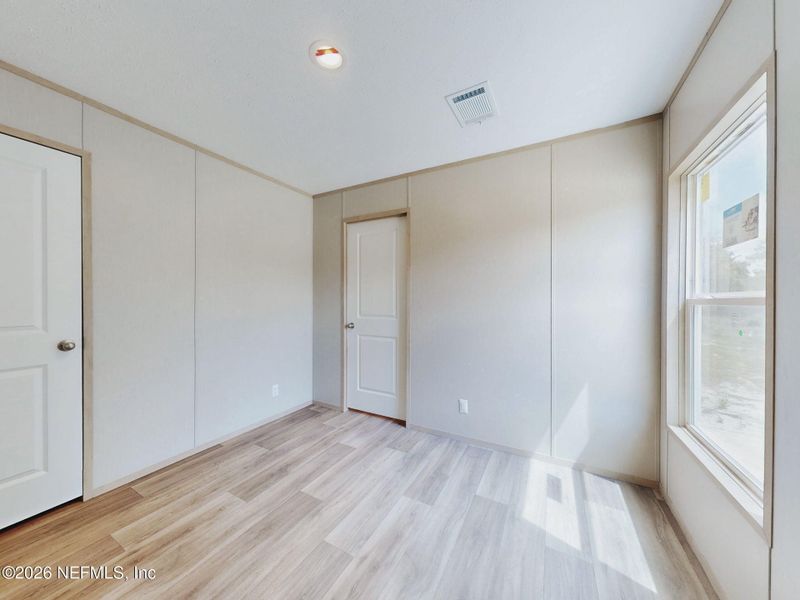 Spacious, unfurnished interior of a new home in , Keystone Heights (Image 44).