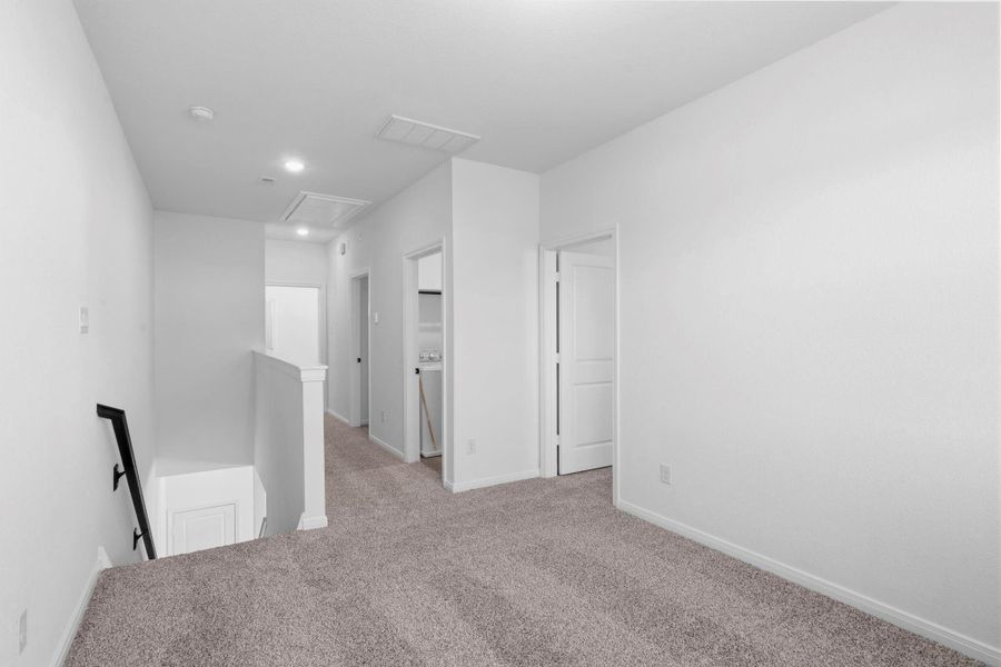 Spacious, unfurnished interior of a new home in Woodforest, Montgomery (Image 15).