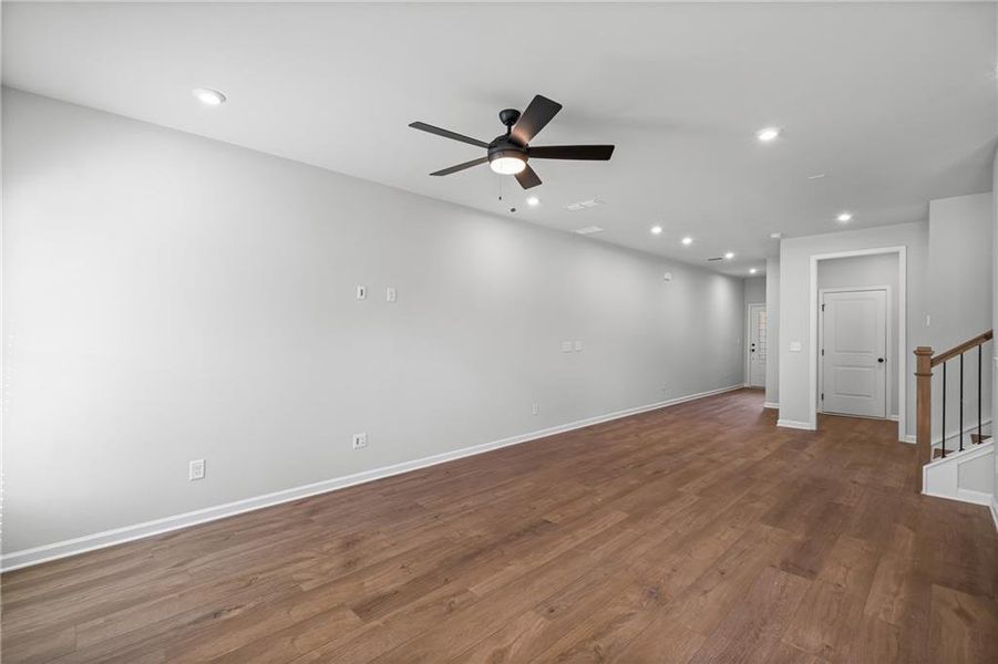 Spacious, unfurnished interior of a new home in Adler Springs, Powder Springs (Image 16).