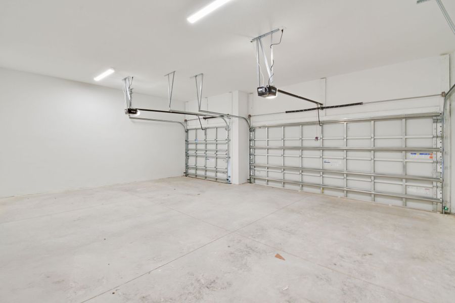 Spacious, unfurnished interior of a new home in Greyhawk Landing, Lake Worth (Image 42).