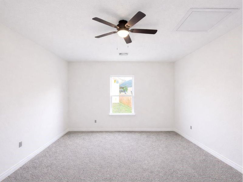 Spacious, unfurnished interior of a new home in Lake Conroe Village, Montgomery (Image 7).
