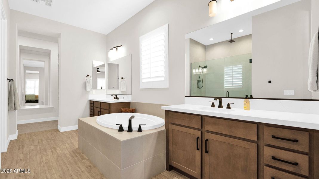 57-web-or-mls-P1486413 57-web-or-mls-P1486413