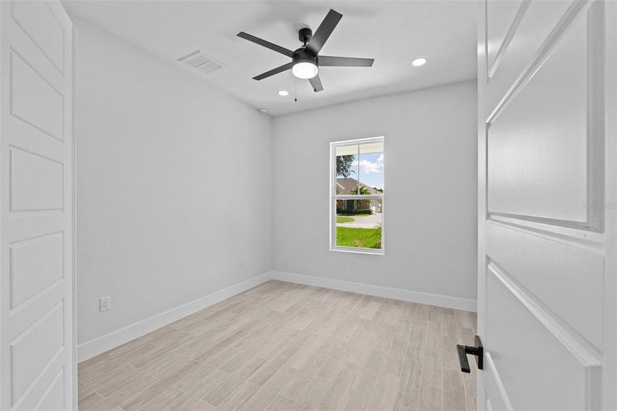 Spacious, unfurnished interior of a new home in , Winter Haven (Image 22).