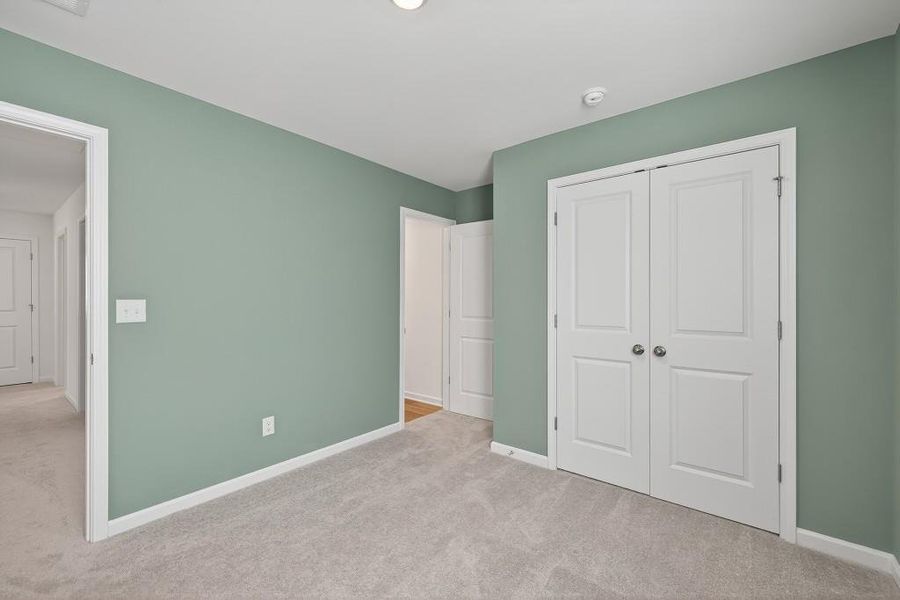 Spacious, unfurnished interior of a new home in Buice Lake, Acworth (Image 21).