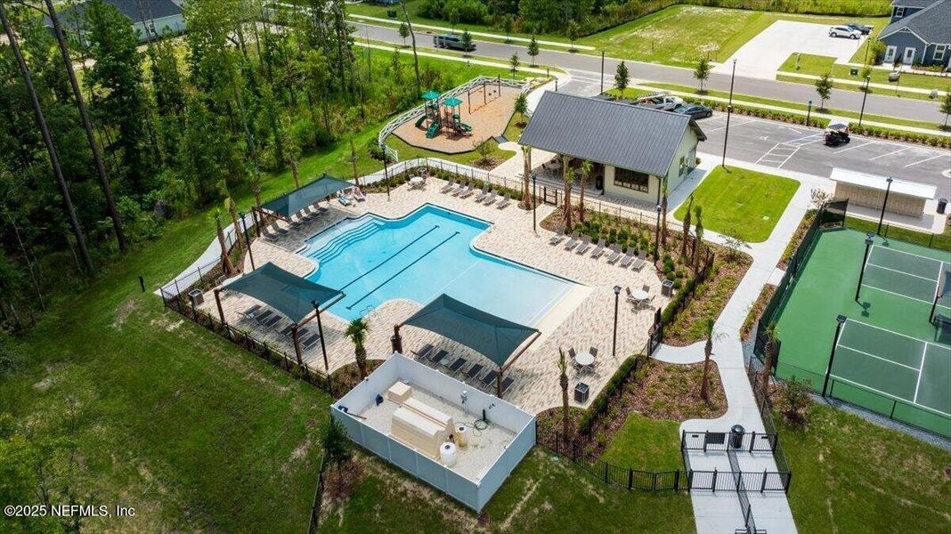 Community amenities in Jennings Farm, Middleburg (Image 34). Community amenities in Jennings Farm, Middleburg (Image 34).