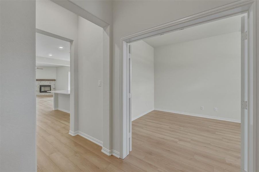 Spacious, unfurnished interior of a new home in Covenant Park, Springtown (Image 14).