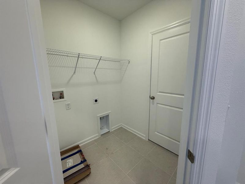 Spacious, unfurnished interior of a new home in , Kissimmee (Image 38).