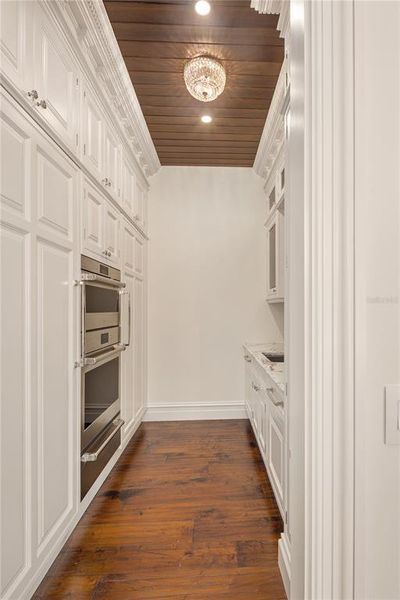 kitchen pantry