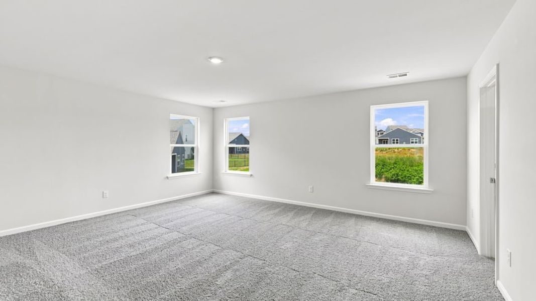 Spacious, unfurnished interior of a new home in Hunters Ridge, Woodruff (Image 36).