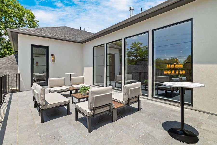 Furnished interior view inside a new home in , Dallas (Image 27).