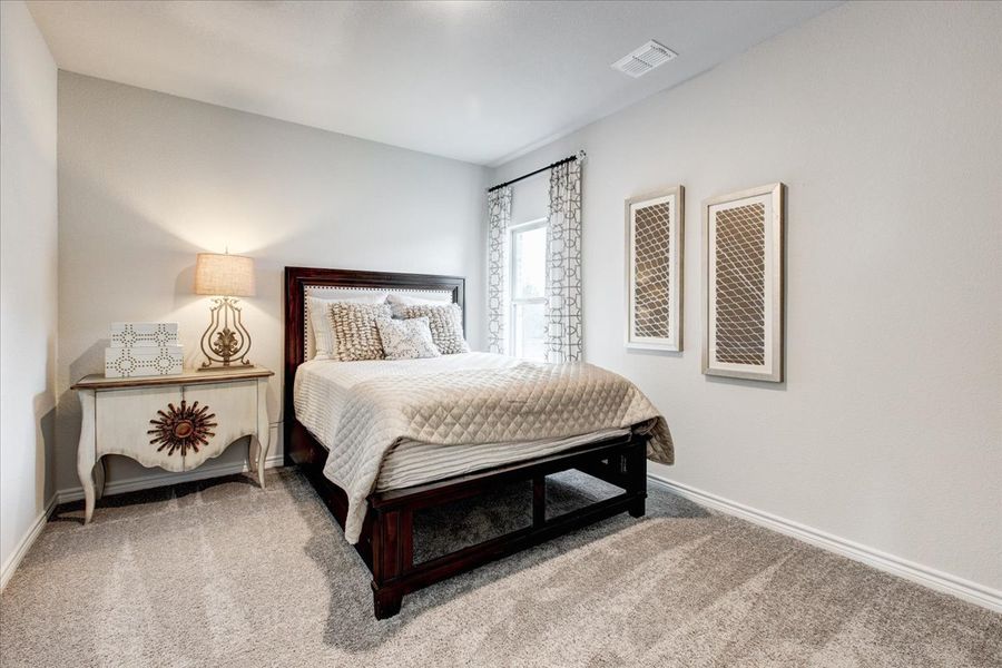 Representative furnished interior of a home built from the Dublin by Sandlin Homes in Lakesong, Midlothian (Image 20). Representative furnished interior of a home built from the Dublin by Sandlin Homes in Lakesong, Midlothian (Image 20).