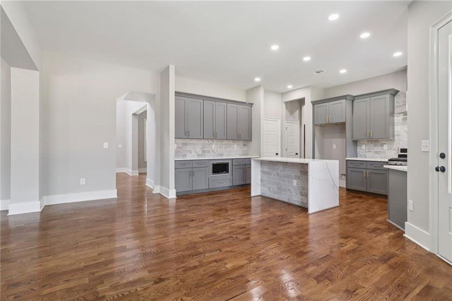 Spacious, unfurnished interior of a new home in , Lilburn (Image 81).