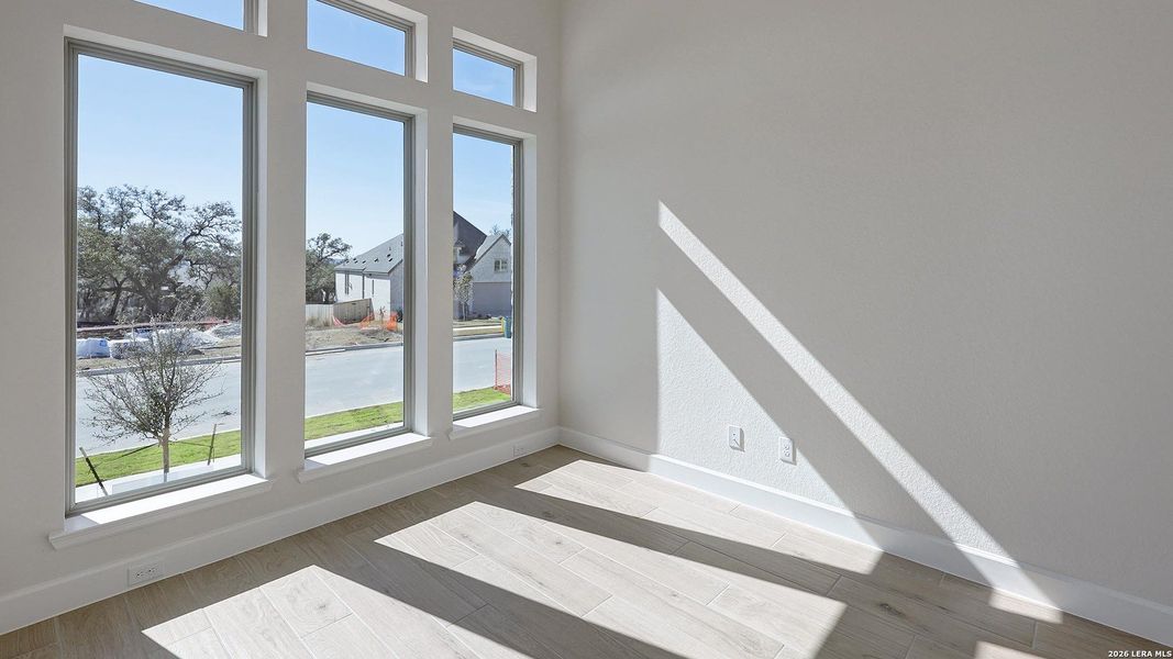 Spacious, unfurnished interior of a new home in The Ranches at Creekside, Boerne (Image 23).