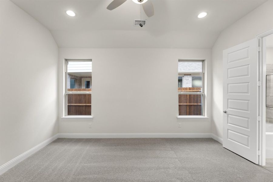 Representative unfurnished interior of a home built from the Juniper by UnionMain Homes in Edgewater, Fate (Image 29).