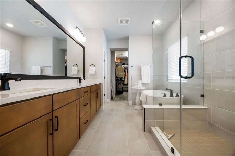 Furnished interior view inside a new home in , Sarasota (Image 33). Furnished interior view inside a new home in , Sarasota (Image 33).