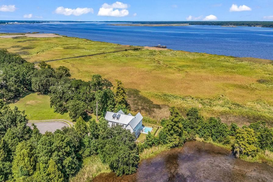 Image 28 of a home in . Image 28 of a home in .