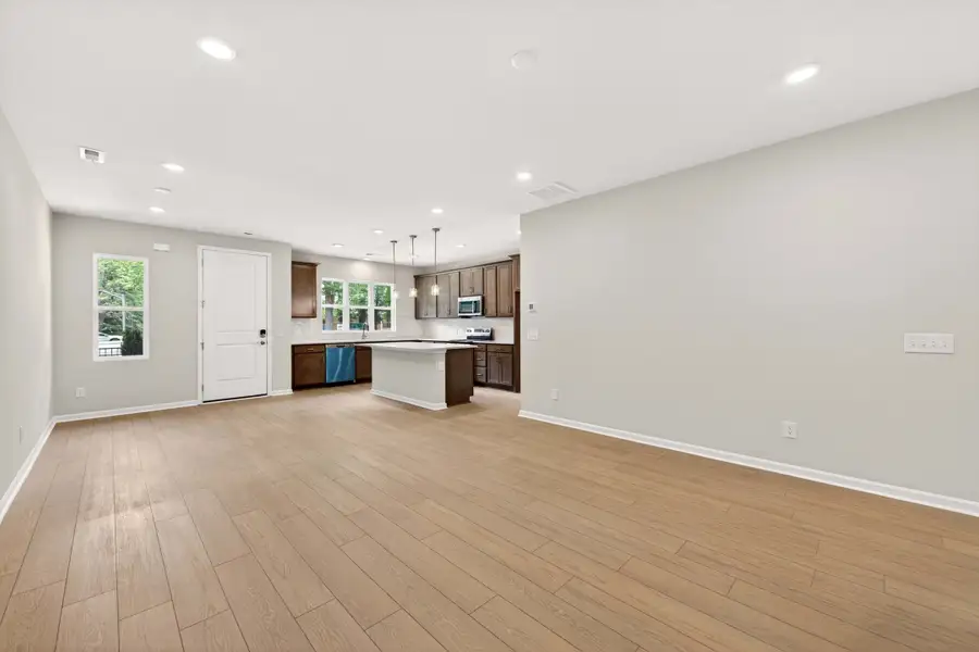 Spacious, unfurnished interior of a new home in Amplitude, Charlotte (Image 20).