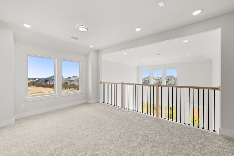 Spacious, unfurnished interior of a new home in Wildflower Ranch, Fort Worth (Image 24).