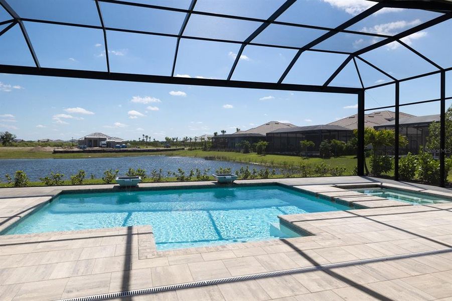 Exterior details and patio area of a home in , Sarasota (Image 3).