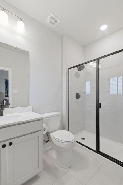 Furnished interior view inside a new home in Sunterra 45ft, Katy (Image 9).